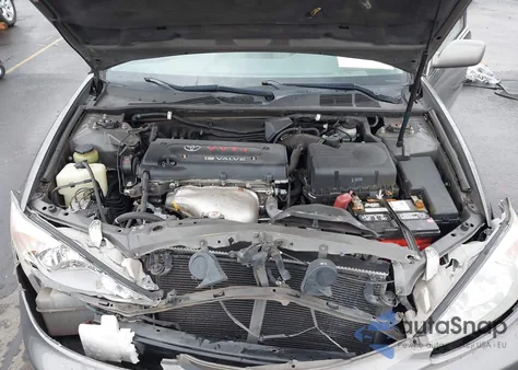 2003 Toyota Camry Le z USA, uszkodzony, nr VIN 4T1BE32K53U668573